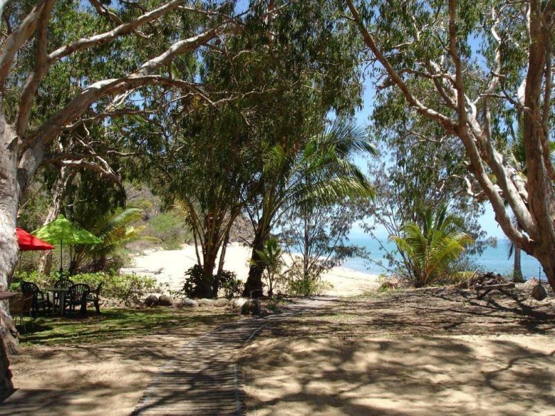 Turtle Cove Beach Resort - Adults Only Lgbtqia & Allies Wangetti エクステリア 写真